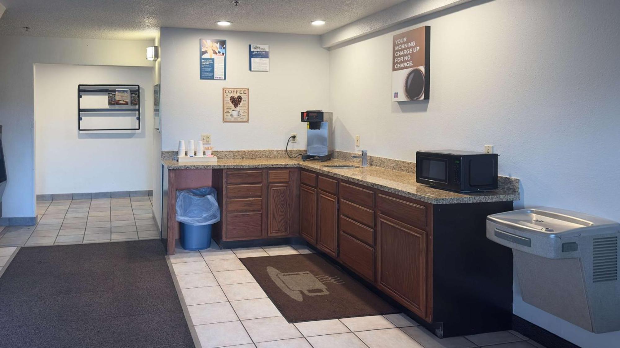 Motel 6-Waterloo, Ia Ngoại thất bức ảnh