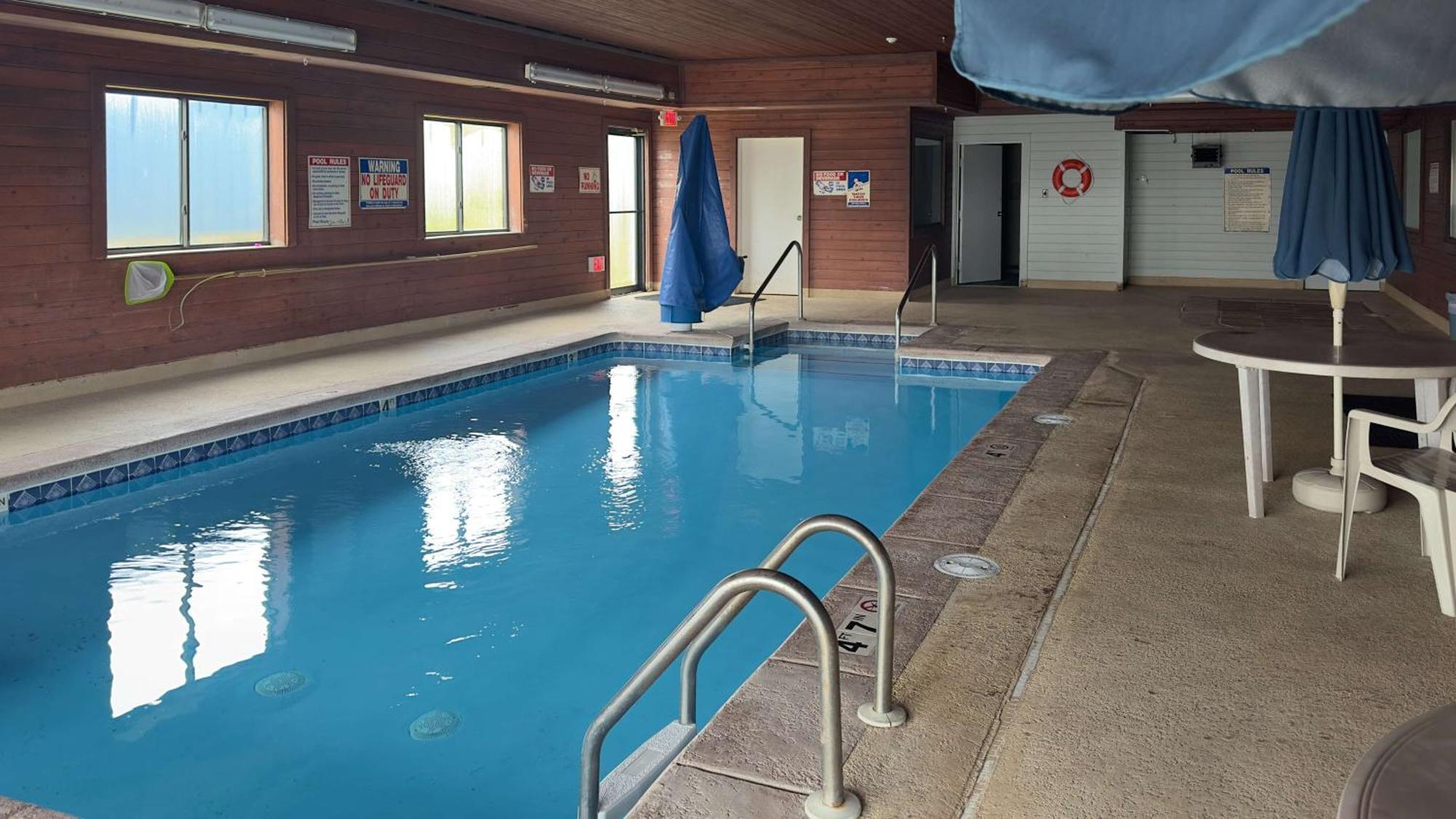 Motel 6-Waterloo, Ia Ngoại thất bức ảnh